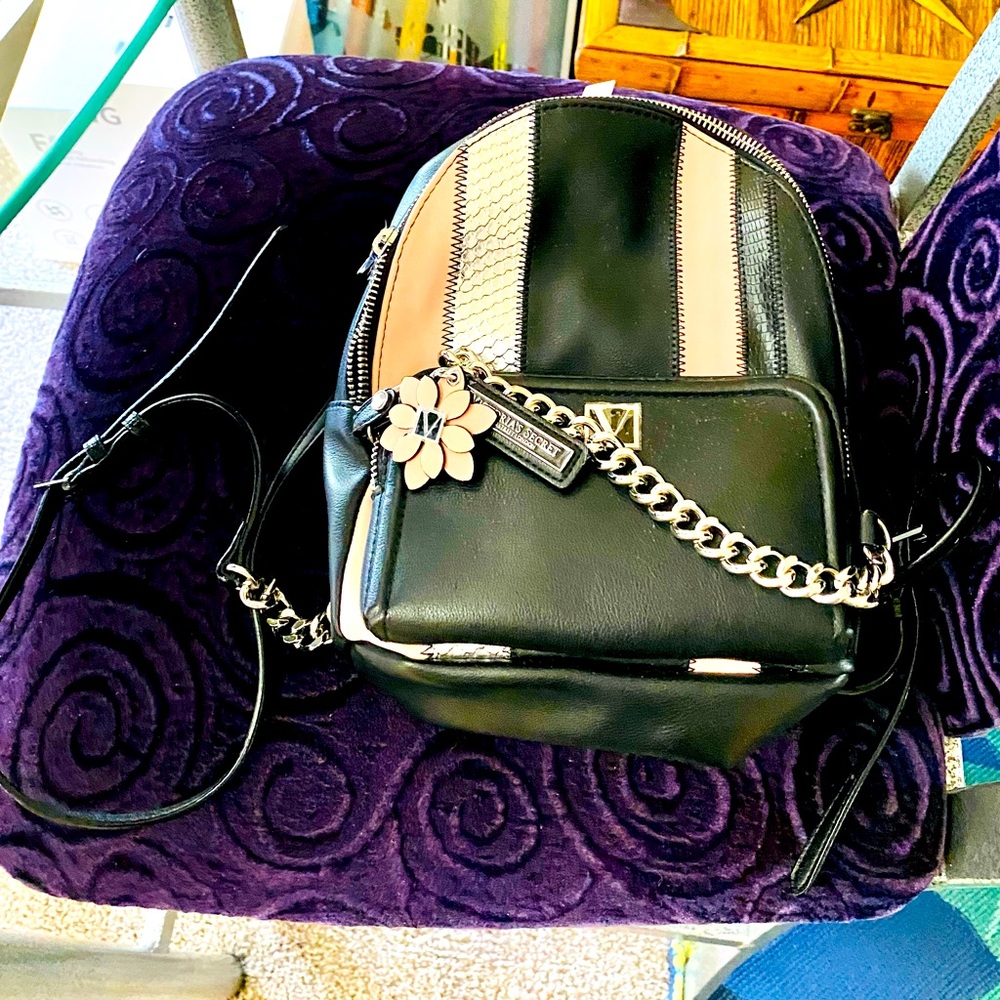 Brand New w/Tags Super😍 Cute Collectors💖 Victoria Secret Backpack🎒Purse!!🌸